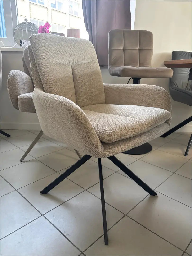 Pasukama kėdė VI1430 - €102 Save 15% 100-200, __label:Pristatymas 1-2 d.d., color-smelio, kedes-valgomojo,
