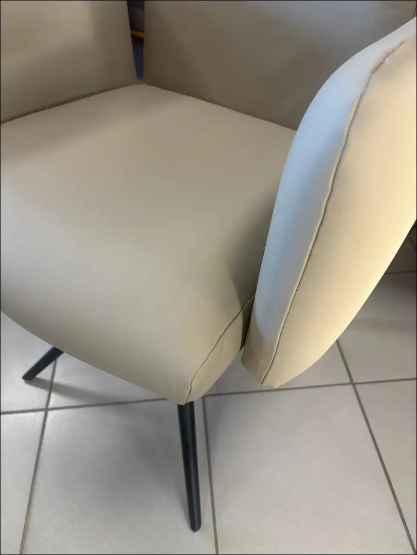 Pasukama kėdė VI1586 - €130 Save 50% 100-200, __label:Pristatymas 1-2 d.d., biuro-baldai, biuro-kedes, color-smelio