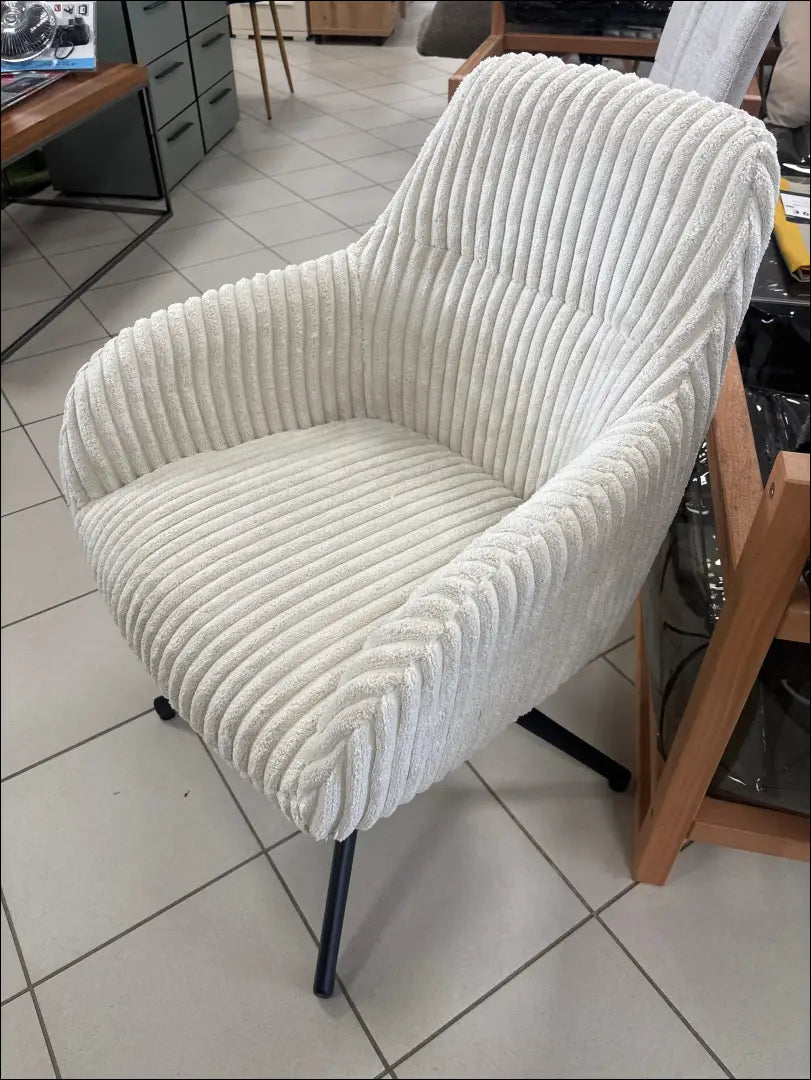 Pasukama kėdė VI1686 - €40 Save 50% 25-50, __label:Pristatymas 1-2 d.d., biuro-baldai, biuro-kedes, color-kremas Biuro