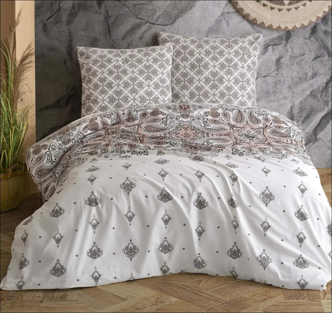 Patalynės komplektas (3 dalys) DI11269 - €22 Save 50% __label:Pristatymas 1-2 d.d., color-balta, color-juoda,