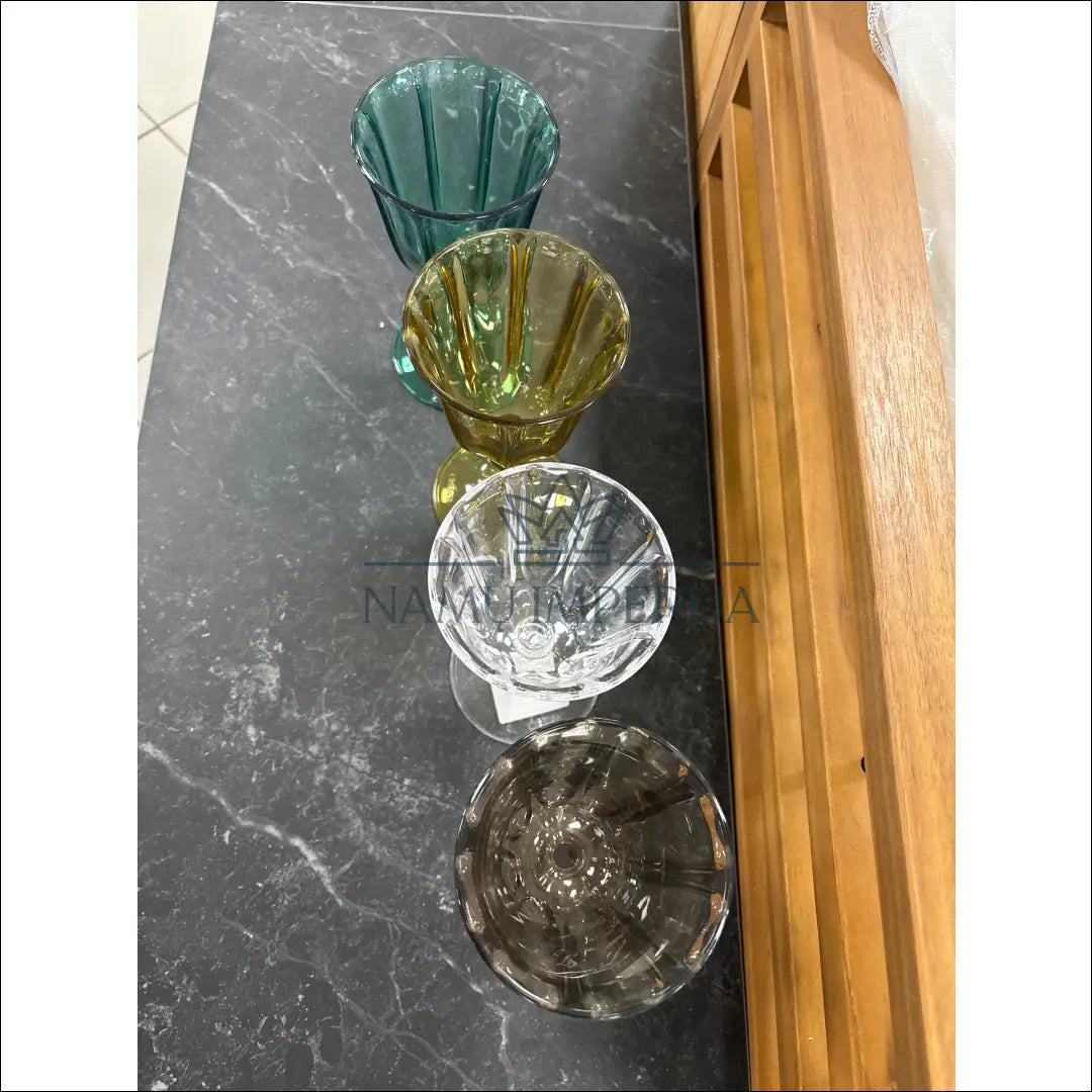 Plastiko taurių komplektas (4vnt) DI8796 - €18 Save 50% __label:Pristatymas 1-2 d.d., color-geltona, color-ruda,