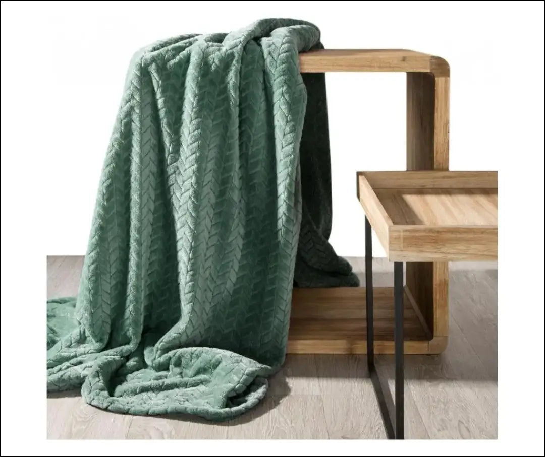 Pledas (150x200cm) DI10261 - €18 Save 70% __label:Pristatymas 1-2 d.d., color-zalia, material-poliesteris, pledai,