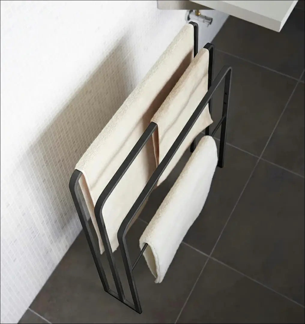 Rankšluosčių kabykla DI10456 - €46 Save 50% 25-50, __label:Pristatymas 1-2 d.d., color-juoda, drabuziu-kabykla, €25