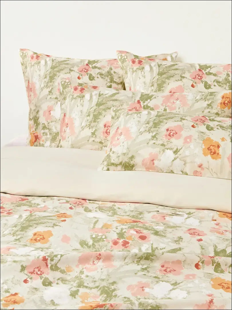 Satino pagalvės užvalkalas DI11651 - €7 Save 50% __label:Pristatymas 1-2 d.d., color-marga, color-margas, color-smelio,