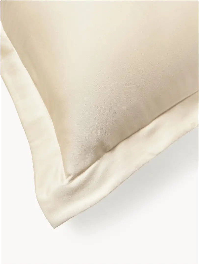 Satino pagalvės užvalkalas DI6066 - €7 Save 50% __label:Pristatymas 1-2 d.d., color-smelio, material-medvilne,