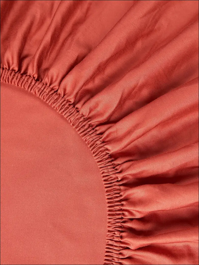 Satino paklodė (160x200cm) DI9881 - €16 Save 70% __label:Pristatymas 1-2 d.d., color-raudona, Dydis-160x200cm,