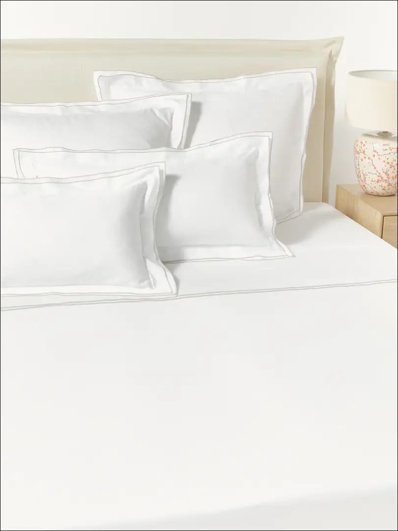 Satino paklodė DI9877 - €24 Save 70% __label:Pristatymas 1-2 d.d., color-balta, material-medvilne, material-satinas,