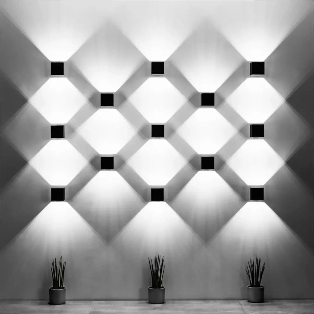 Sieninis šviestuvas DI10410 - €13 Save 50% __label:Pristatymas 1-2 d.d., color-pilka, interjeras, material-metalas,