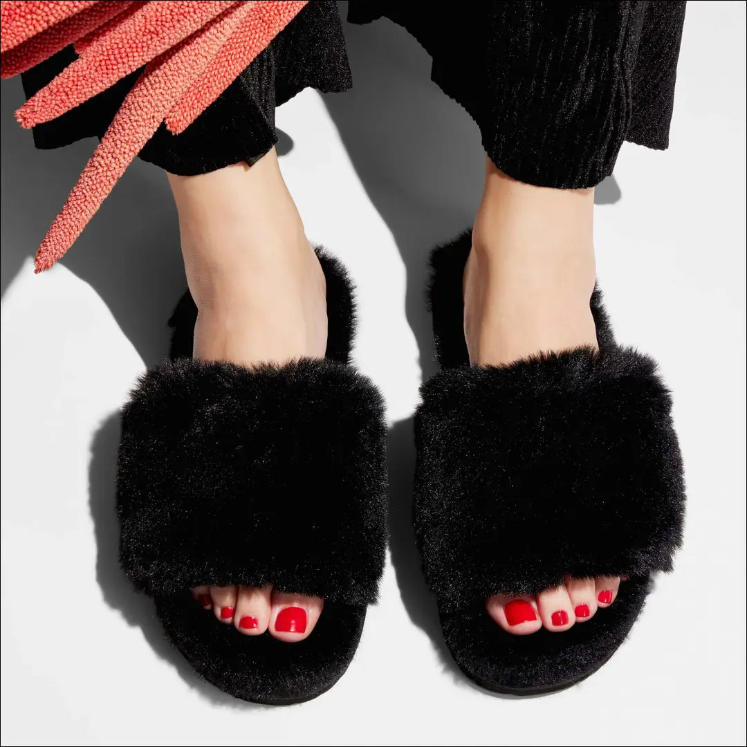 Šlepetės (36) DR124 - €23 Save 50% __label:Pristatymas 1-2 d.d., color-juoda, drabuziai, material-dirbtinis-kailis,