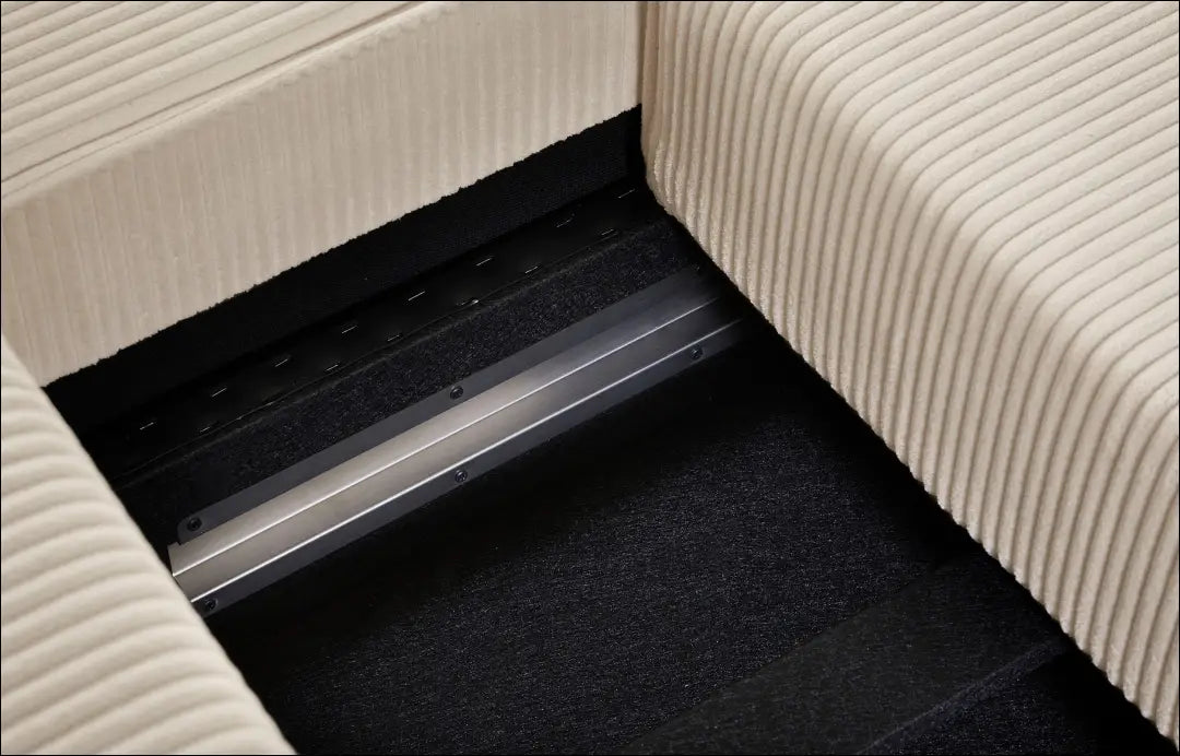 Sofa su miegama funkcija MI888 - €700 Save 50% __label:Pristatymas 1-2 d.d., color-kremas, kampai,