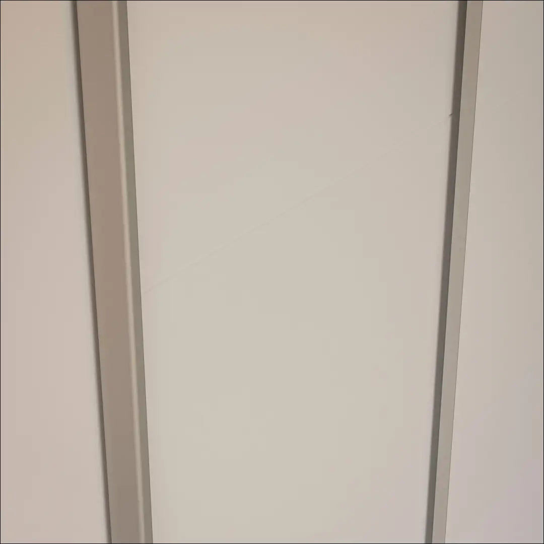 Spinta GI747 - €110 Save 60% 100-200, __label:Pristatymas 1-2 d.d., color-balta, material-mediena, pazeistas €100