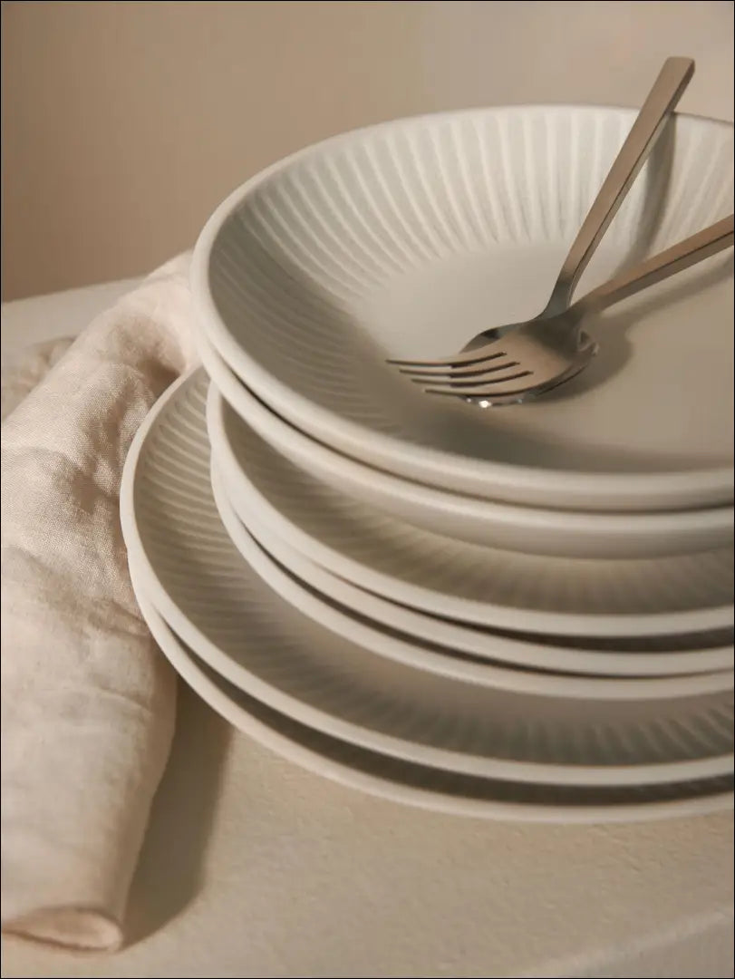 Sriubos lėkščių komplektas (4vnt) DI7078 - €21 Save 65% __label:Pristatymas 1-2 d.d., color-kremas, color-smelio,