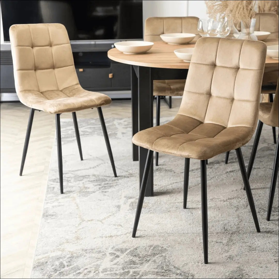 Stalo 102–142 cm ąžuolo spalvos/juodos spalvos ir 6 smėlio kėdžių komplektas TE2424 - €355.78 Save 15%