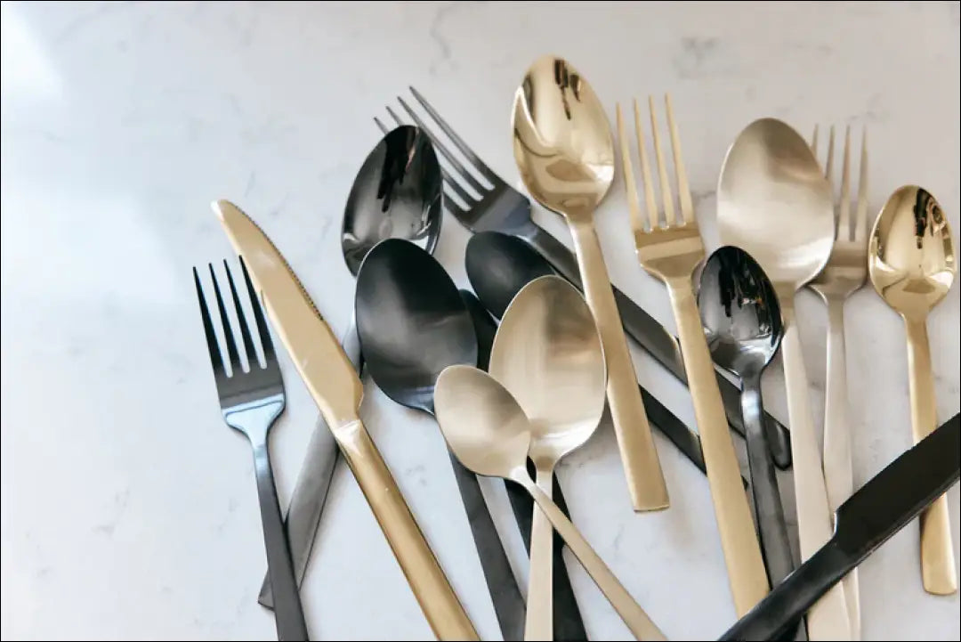 Stalo įrankių komplektas (4 asmenims) DI7109 - €35 Save 65% 25-50, __label:Pristatymas 1-2 d.d., color-juoda, indai,