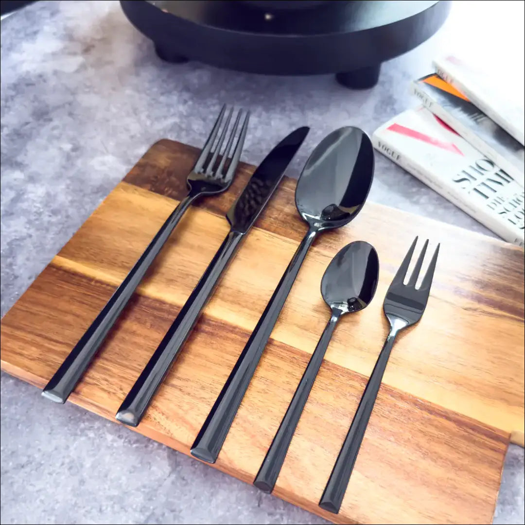 Stalo įrankių komplektas (6 asmenims) DI10881 - €115 Save 50% 100-200, __label:Pristatymas 1-2 d.d., color-juoda,