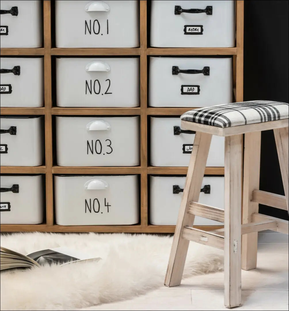 Taburetė VI1166 - €35 Save 50% 25-50, __label:Pristatymas 1-2 d.d., color-balta, color-juoda, dekoracijos €25 to €50