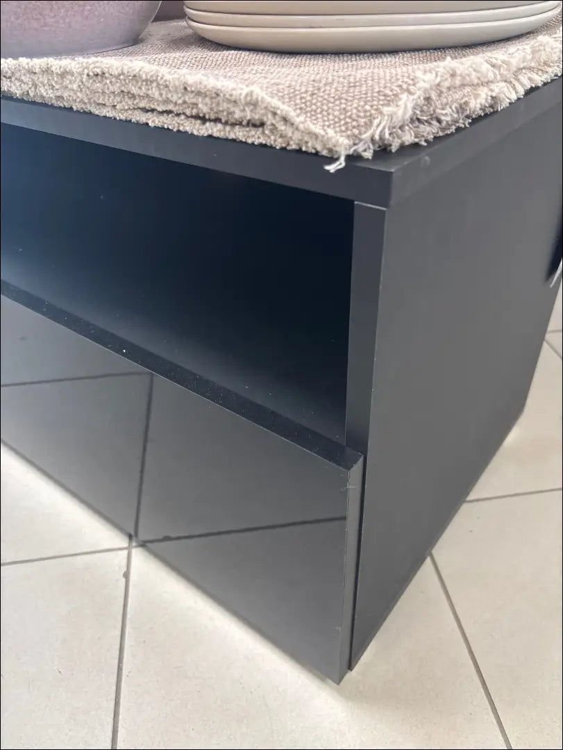 TV staliukas SI1758 - €80 Save 70% 50-100, __label:Pristatymas 1-2 d.d., color-juoda, material-mediena, pazeistas €50