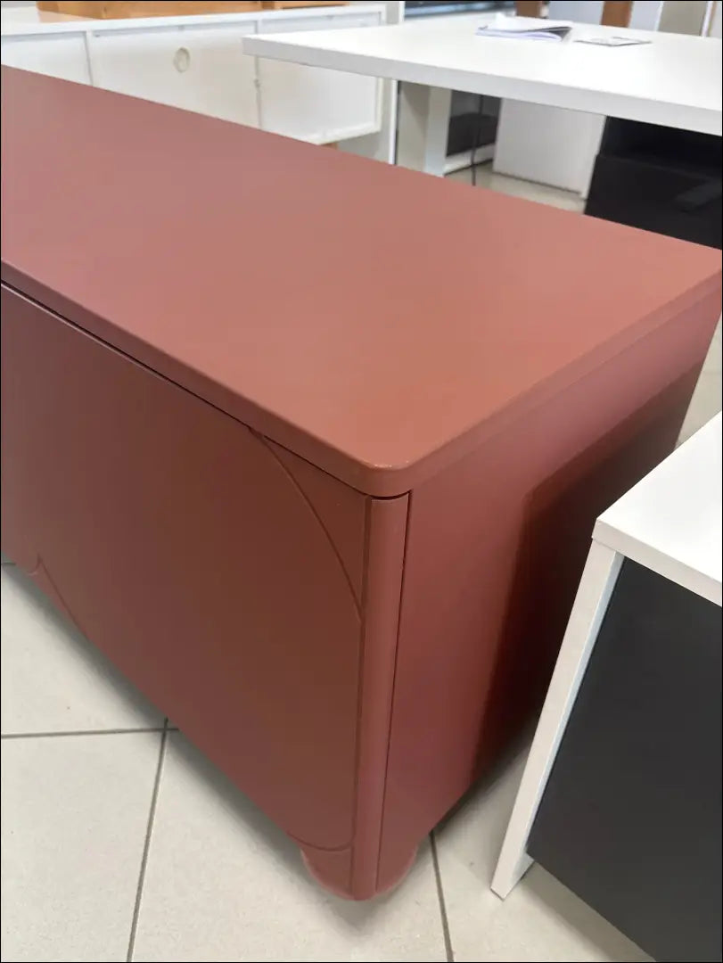 TV staliukas SI1777 - €150 100-200, __label:Pristatymas 1-2 d.d., color-raudona, color-ruda, material-mdf €100 to €200