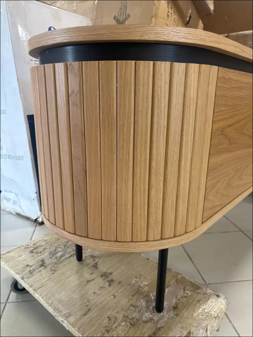 TV staliukas SI2311 - €360 Save 20% __label:Pristatymas 1-2 d.d., color-ruda, material-mdf, notouch20, over-200 Virš