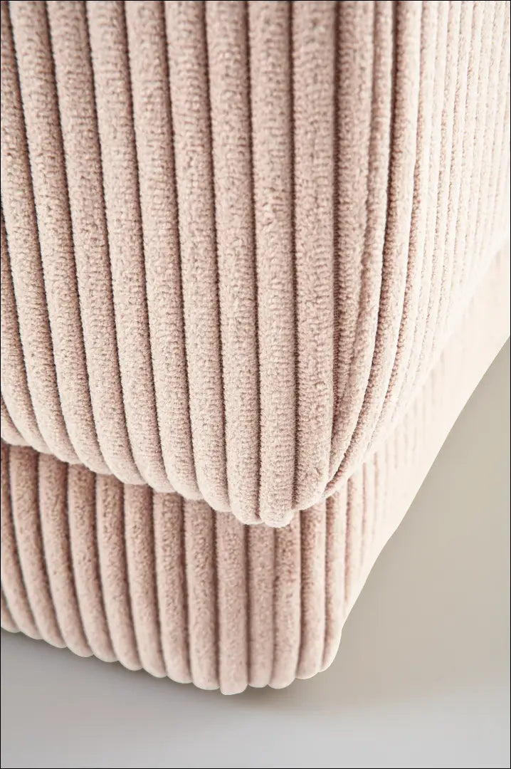 Vaikiškas pufas MI576 - €73 Save 65% 50-100, __label:Pristatymas 1-2 d.d., color-rozine, material-aksomas, minksti