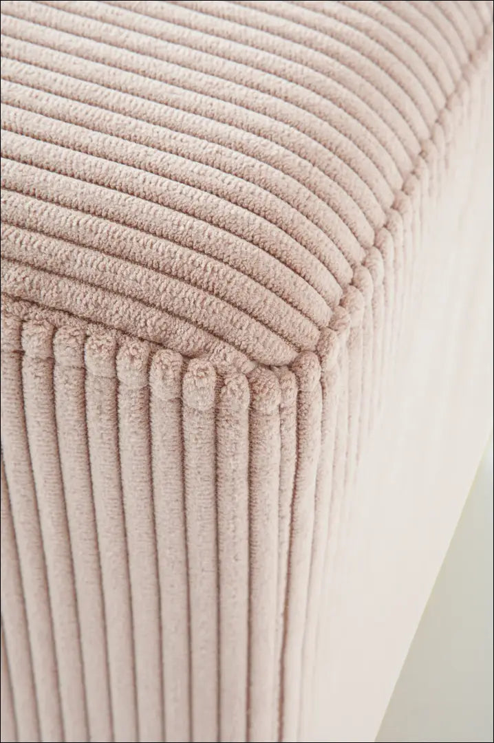 Vaikiškas pufas MI576 - €73 Save 65% 50-100, __label:Pristatymas 1-2 d.d., color-rozine, material-aksomas, minksti