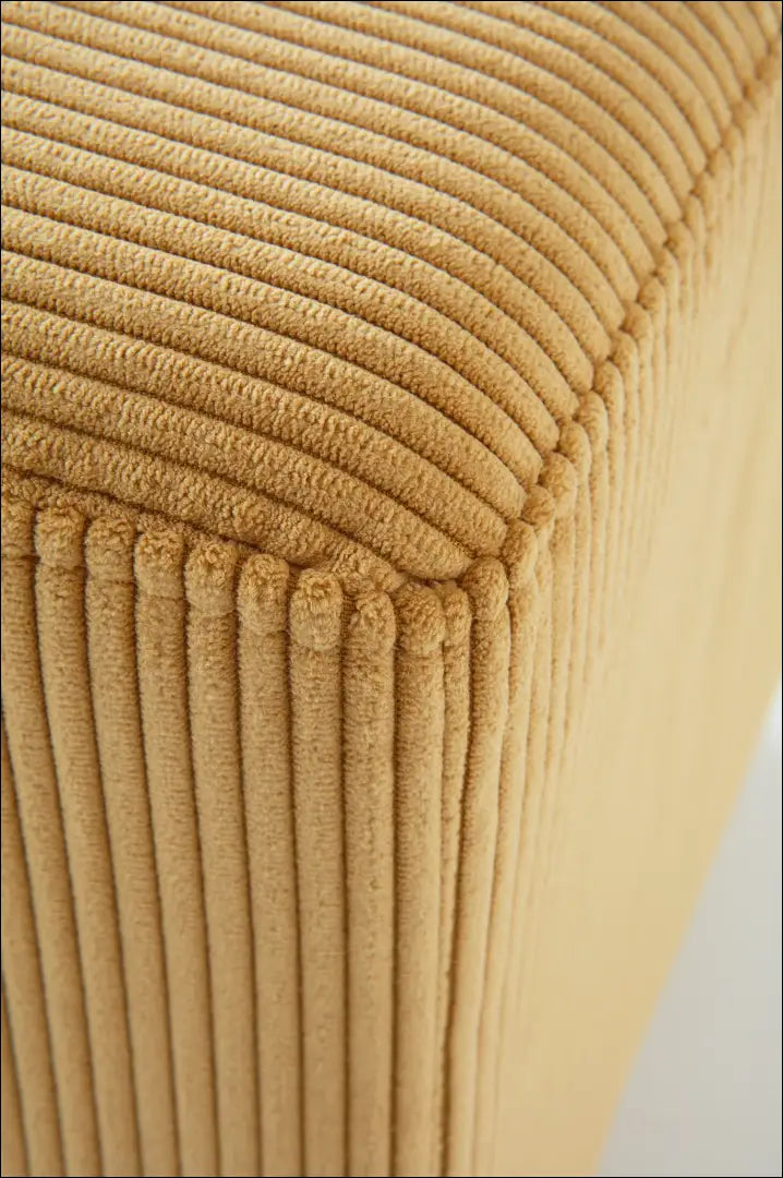 Vaikiškas pufas MI577 - €73 Save 65% 50-100, __label:Pristatymas 1-2 d.d., color-geltona, material-aksomas, minksti