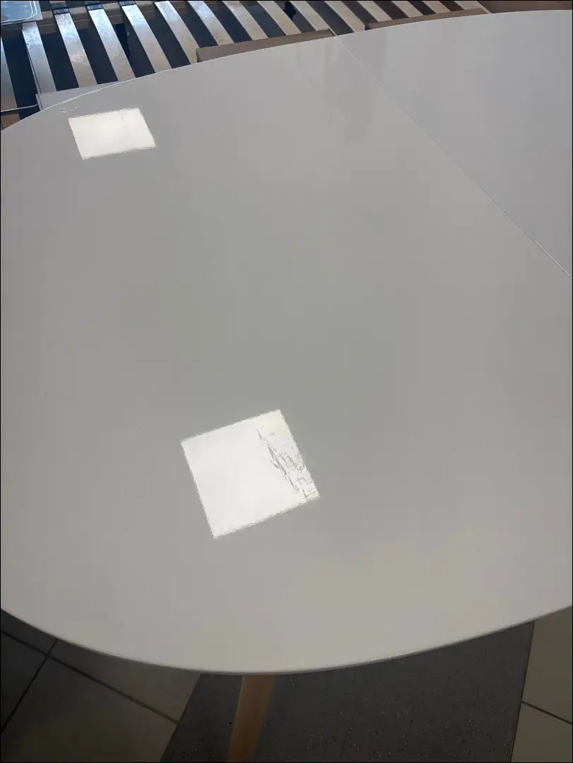 Valgomojo stalas VI1029 - €75 50-100, __label:Pristatymas 1-2 d.d., color-balta, color-juoda, material-mediena €50