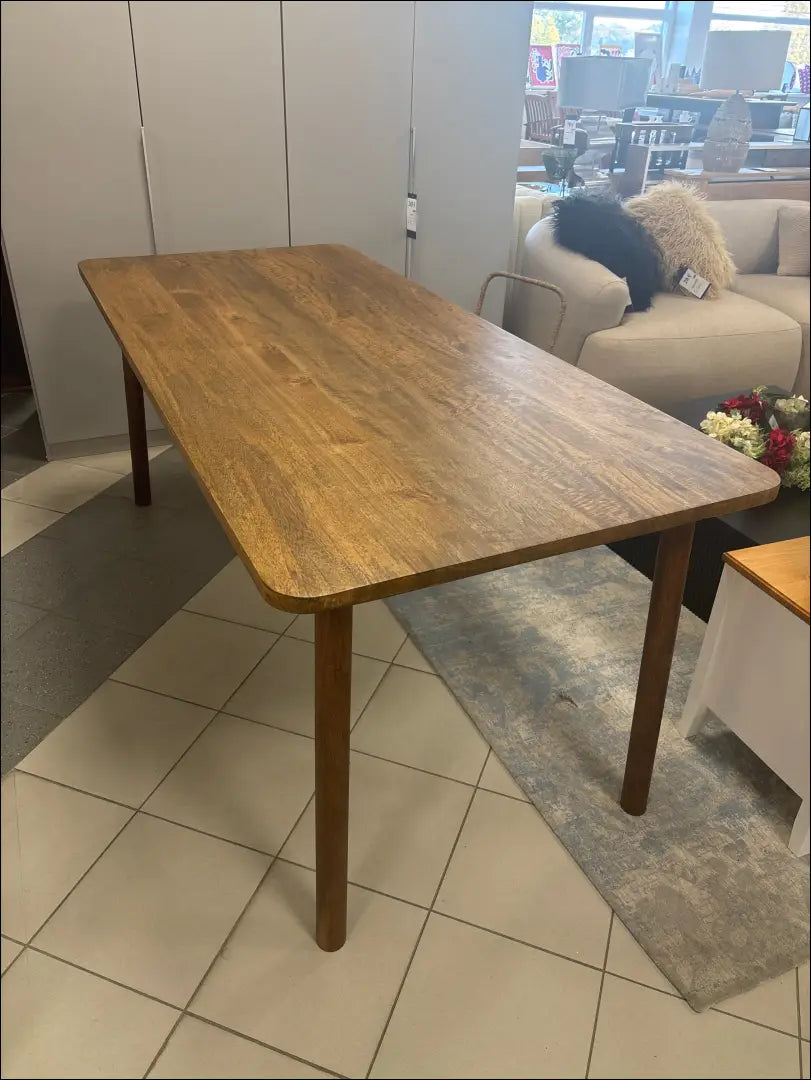 Valgomojo stalas VI1077 - €350 Save 50% __label:Pristatymas 1-2 d.d., color-ruda, material-medzio-masyvas, over-200,