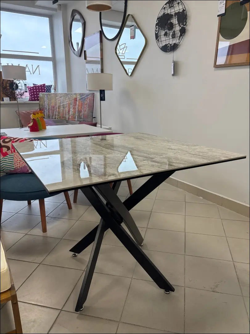 Valgomojo stalas VI1173 - €280 Save 50% __label:Pristatymas 1-2 d.d., color-juoda, color-pilka, material-keramika,