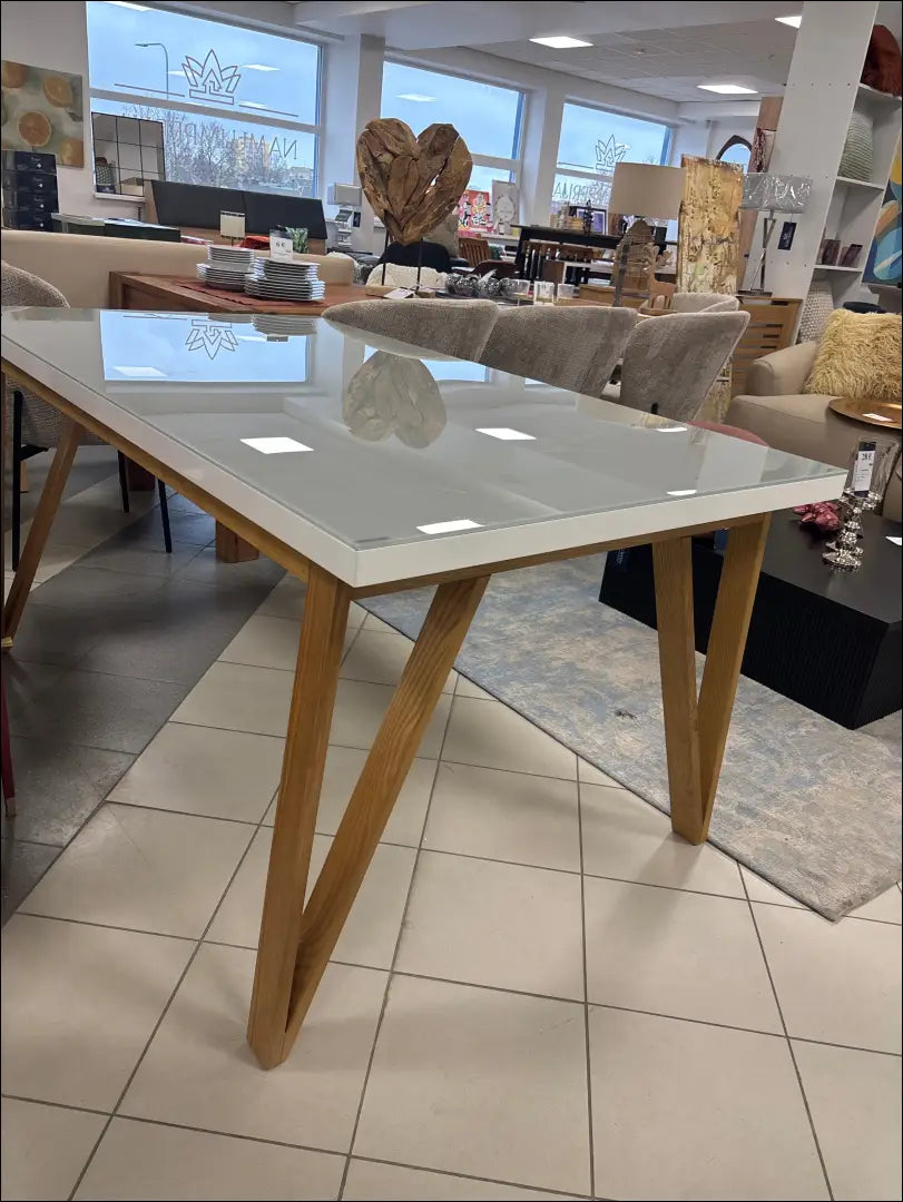 Valgomojo stalas VI1178 - €387 Save 50% __label:Pristatymas 1-2 d.d., color-balta, color-ruda, material-mdf,