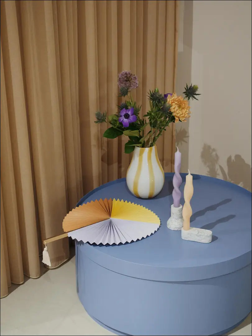 Vaza DI3328 - €12 Save 70% __label:Pristatymas 1-2 d.d., color-balta, color-geltona, interjeras, material-stiklas Iki