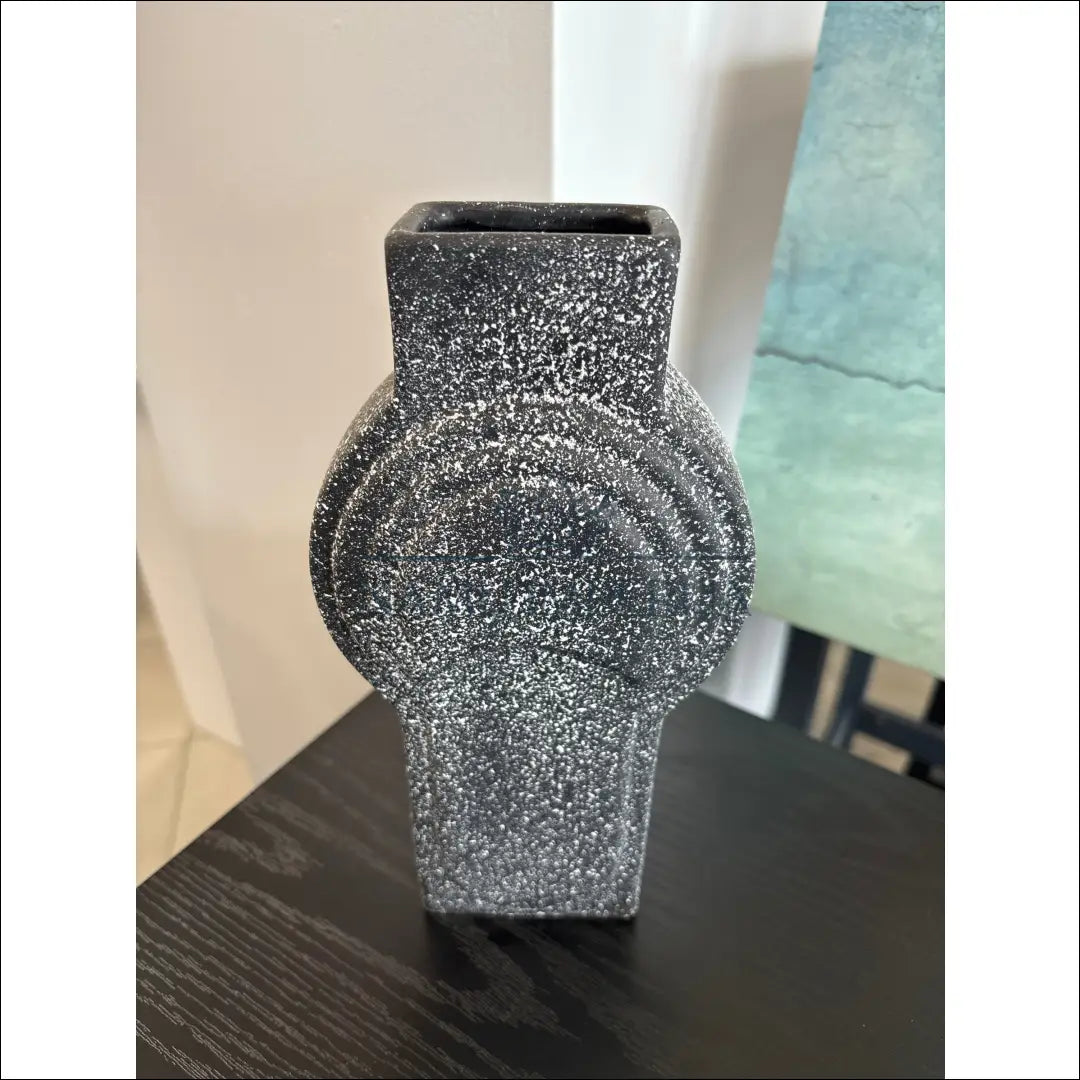 Vaza DI9660 €9 Save 60% __label:Pristatymas 1 2 d.d., color balta, juoda, interjeras, material keramika Iki €25 Vases
