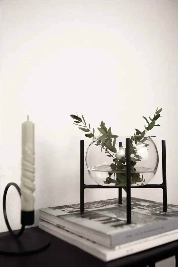 Vaza su stoveliu DI10860 - €22 Save 50% __label:Pristatymas 1-2 d.d., color-juoda, interjeras, material-metalas,