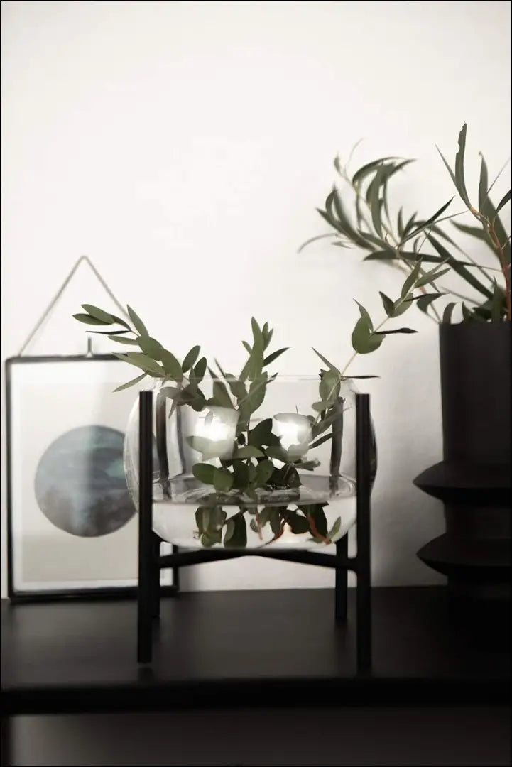 Vaza su stoveliu DI10860 - €22 Save 50% __label:Pristatymas 1-2 d.d., color-juoda, interjeras, material-metalas,