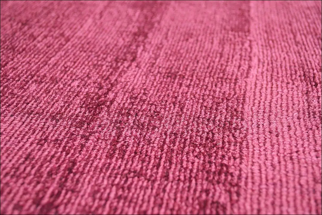 Viskozės kilimėlis RU1176 - €53 Save 50% 50-100, __label:Pristatymas 1-2 d.d., color-raudona, Dydis-65-x-130-cm,