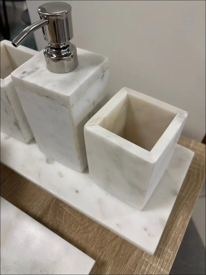 Vonios kambario aksesuarų komplektas (6 dalys) DI10622 - €35 Save 50% 25-50, __label:Pristatymas 1-2 d.d., color-balta,