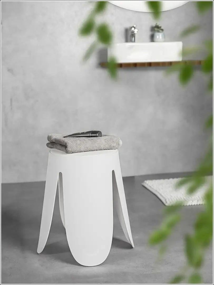 Vonios kėdutė - staliukas DI12608 - €22 Save 50% __label:Pristatymas 1-2 d.d., color-balta, material-dirbtine-oda,